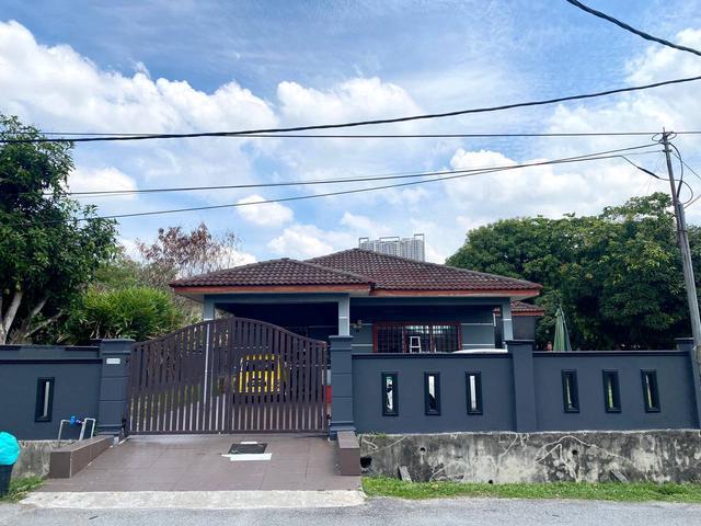 Bungalow for sale in Petaling, Subang Jaya