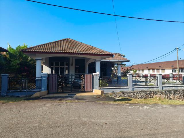 Bungalow for sale in Malaka