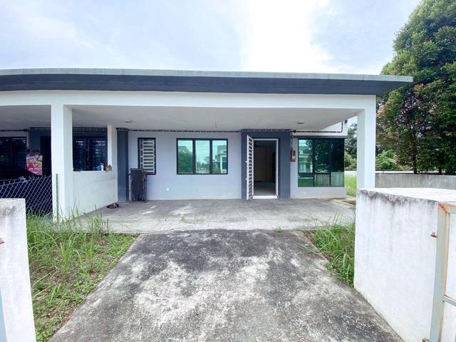 Terraced House for sale in Tanjong Sepat, Selangor