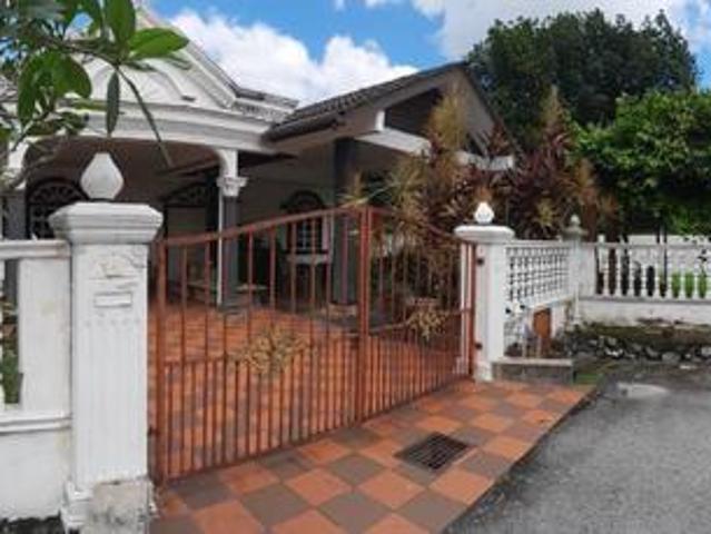 Bungalow for sale in Tanjong Sepat, Selangor