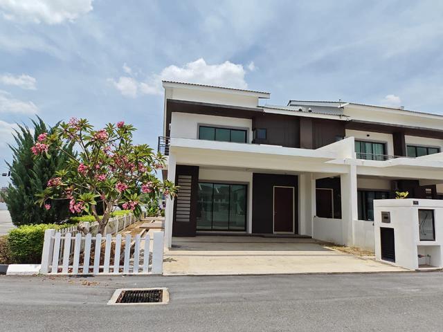 Terraced House for sale in Wellesley, Penang