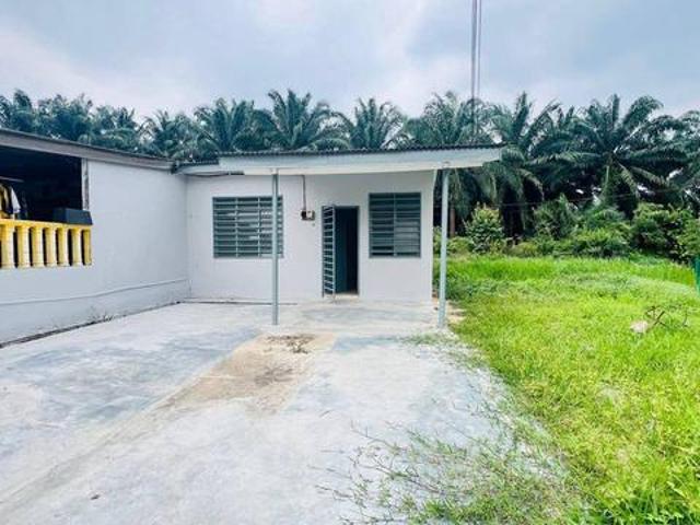 Terraced House for sale in Malaka