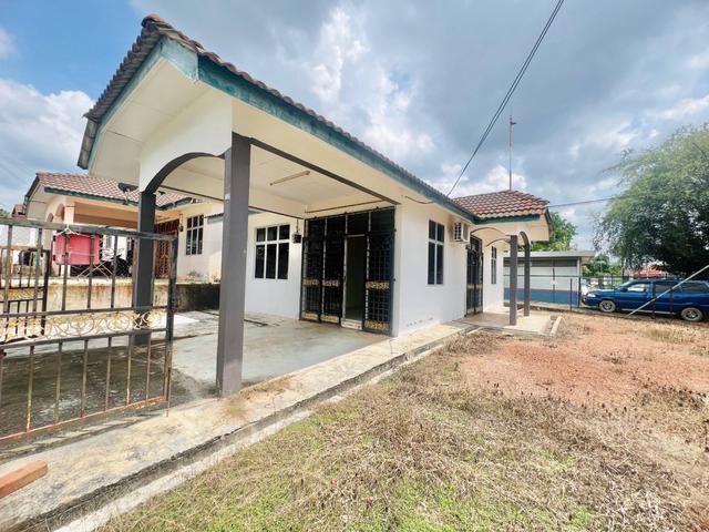 Terraced House for sale in Rembia, Malaka