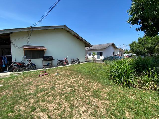 Terraced House for sale in Malaka