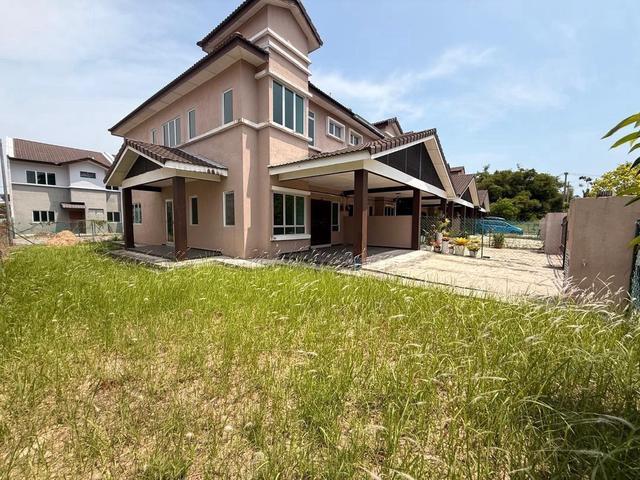 Residential House for sale in Batu Pahat, Johor
