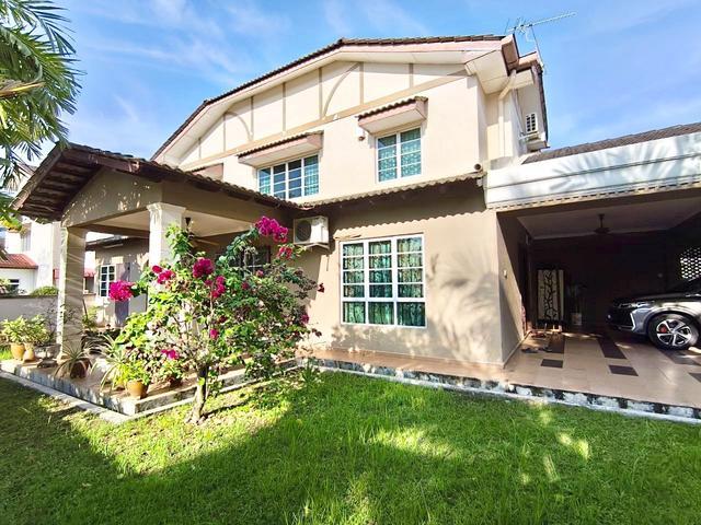 Terraced House for sale in Malaka