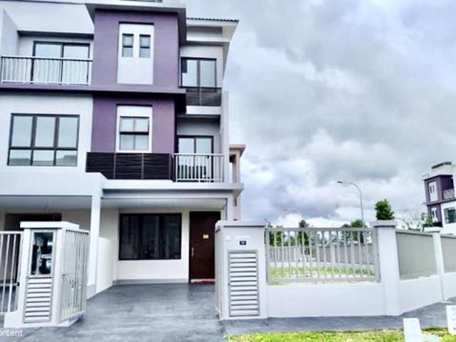 Townhouse for rent in Kajang, Langat