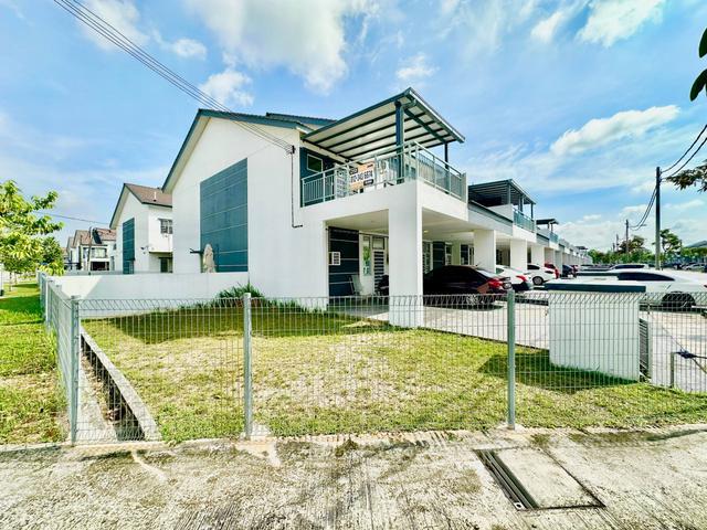 Townhouse for rent in Tanjong Sepat, Selangor