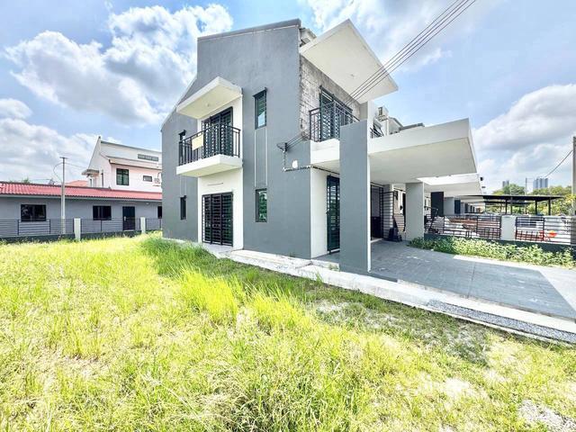 Terraced House for sale in Tanjong Sepat, Selangor