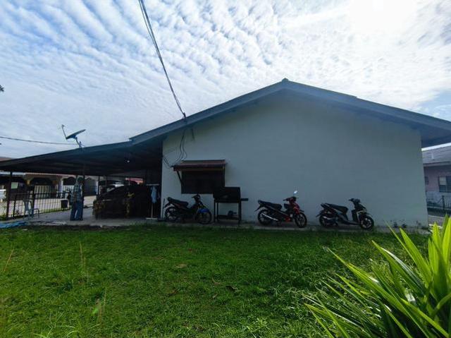 Terraced House for sale in Malaka