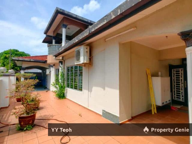 Residential House for sale in Malaka