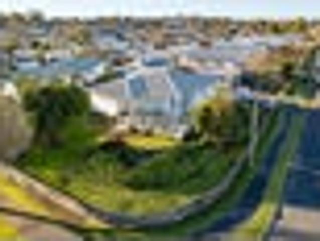 House for sale in Melville