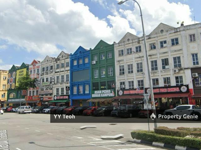 Shop Office for sale in Malaka