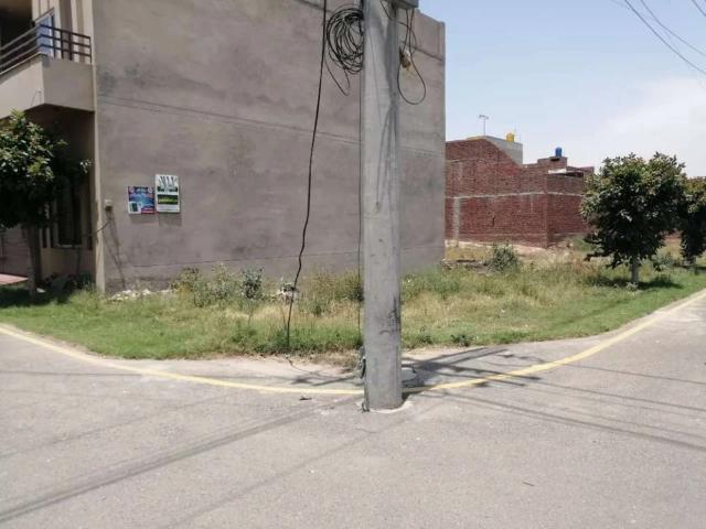 Land for sale in Faisalabad, Islamabad Capital Territory