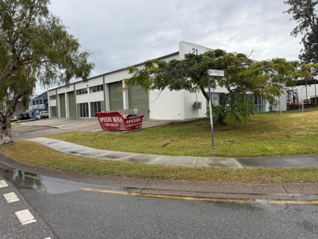 Warehouse for rent in Toombul, Queensland