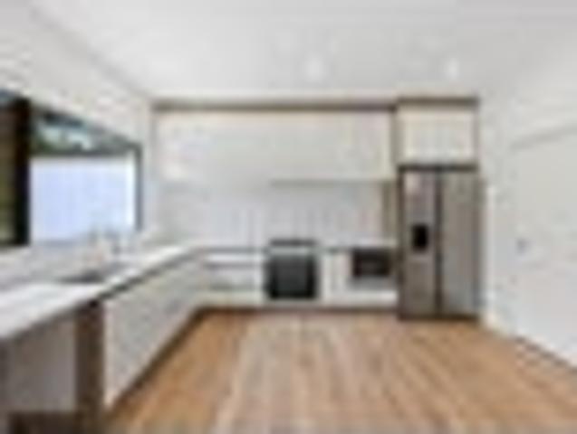 Townhouse for sale in Wairau Valley