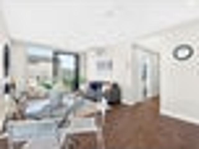 Apartment for sale in Paremoremo