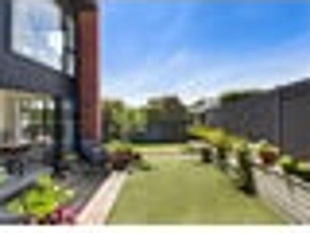 House for sale in Avondale