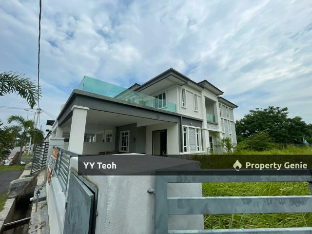 Residential House for sale in Malaka