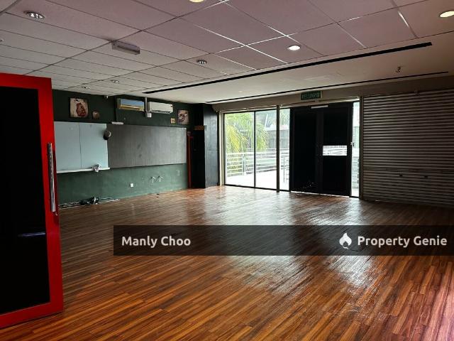 Shop for rent in Malaka