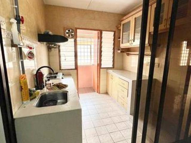 Apartment for sale in Petaling, Damansara Damai