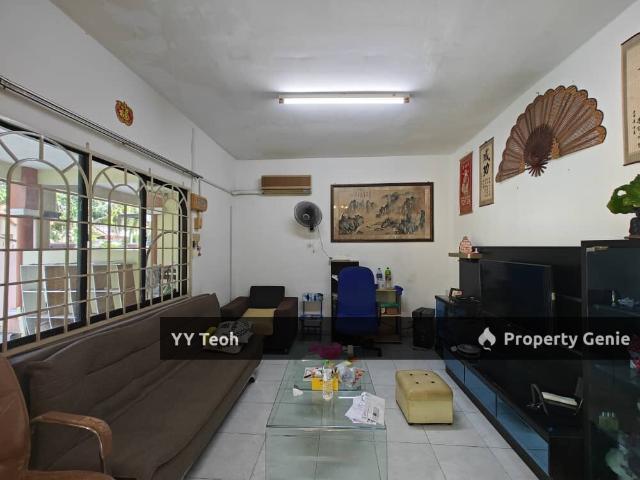 Terraced House for sale in Malaka