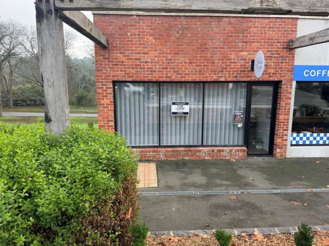 Retail for rent in Camerons Creek, Victoria