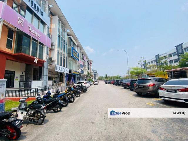 Shop for rent in Kajang, Langat