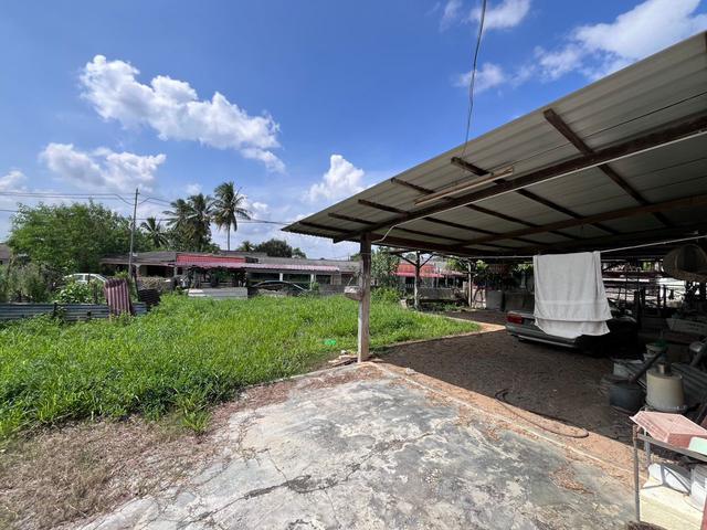 Terraced House for sale in Malaka