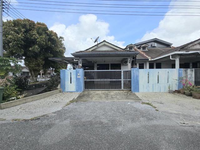 Terraced House for sale in Kuching
