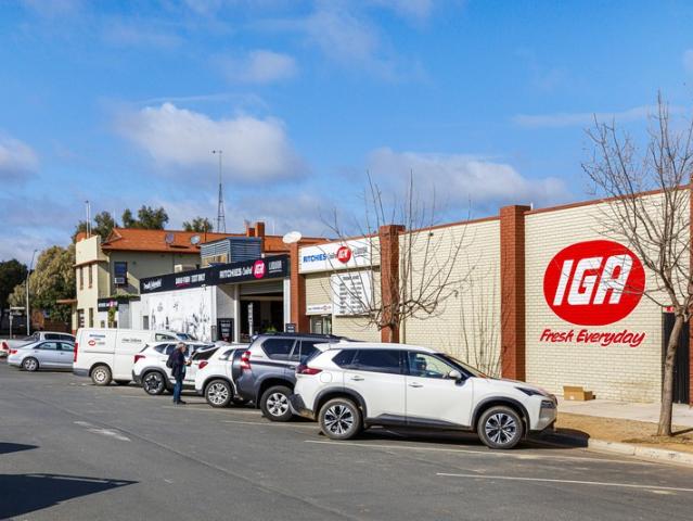 Retail for sale in Deniliquin, Edward River Council