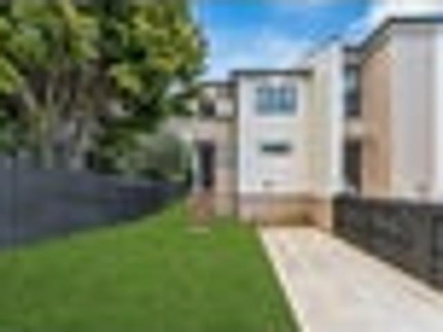Townhouse for sale in Manurewa, Oroua County