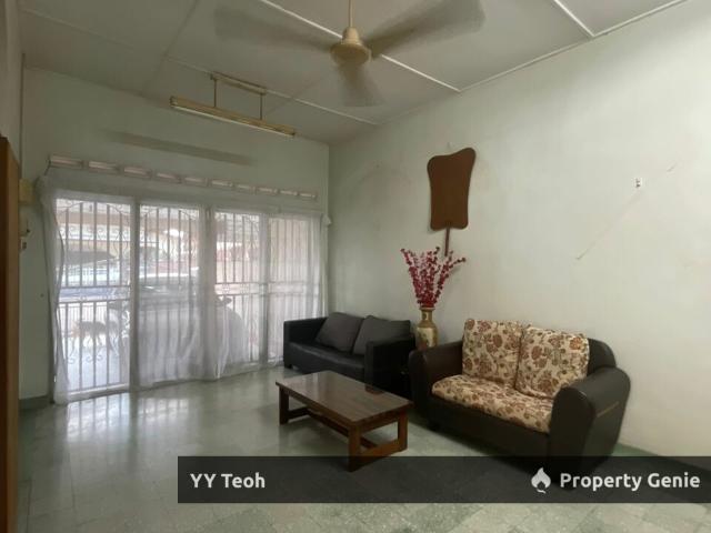 Residential House for sale in Malaka