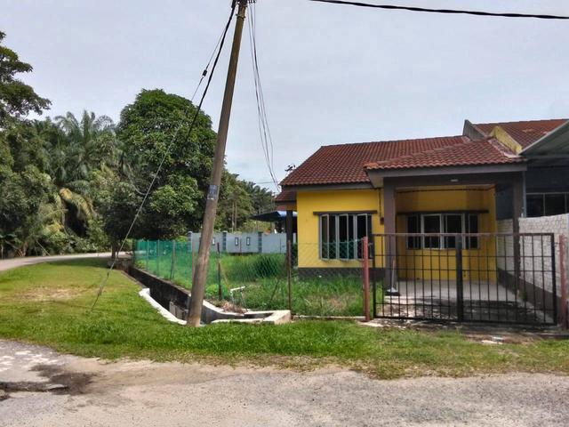 Terraced House for sale in Malaka