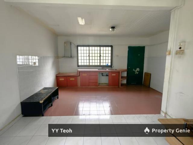 Terraced House for sale in Malaka