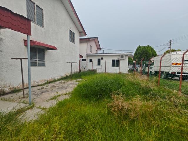 Terraced House for sale in Malaka