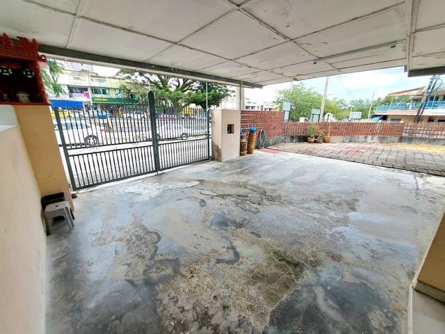 Townhouse for sale in Country Heights Damansara, Kuala Lumpur