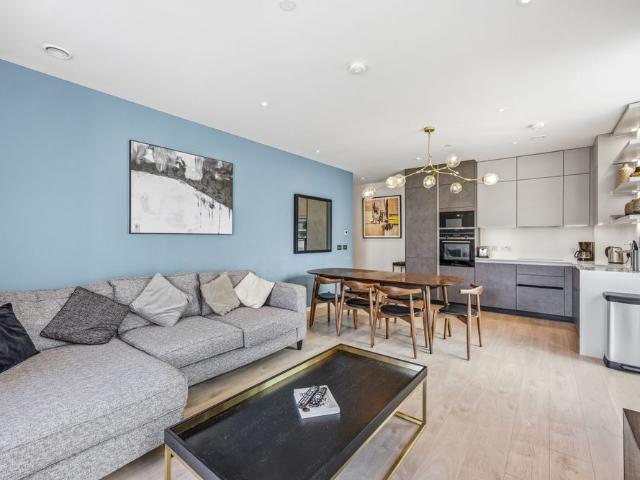 Apartment to rent in Bluebell, North Tipperary