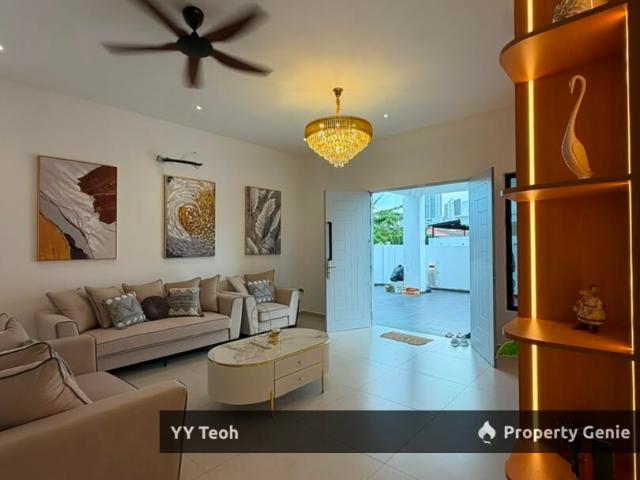 Bungalow for sale in Ujong Pasir, Malaka