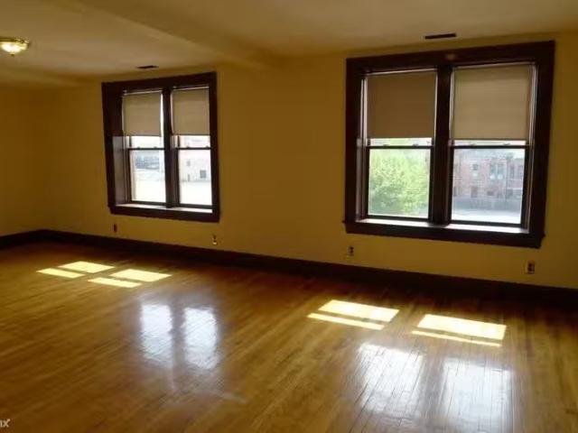 Condo for rent in Detroit