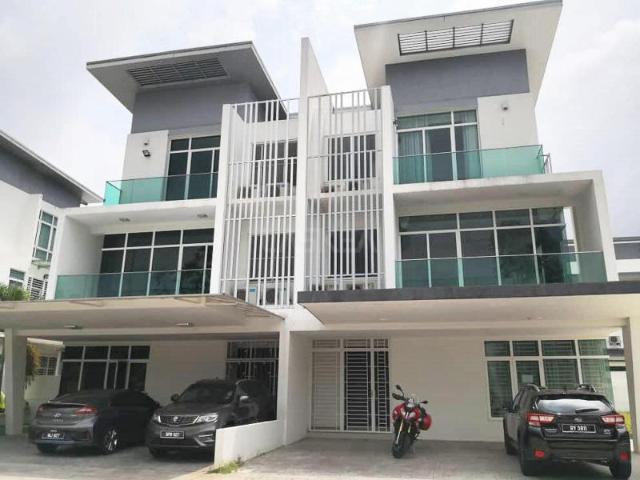 Apartment for rent in Tanjong Sepat, Selangor