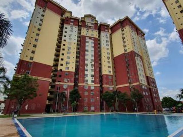 Apartment for sale in Petaling, Damansara Damai