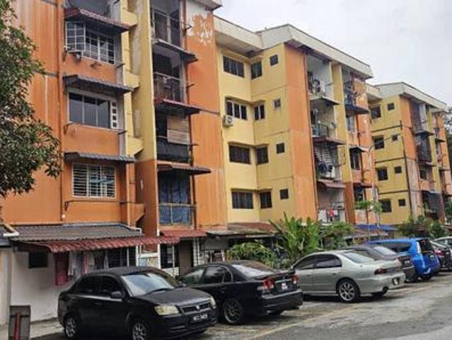 Flat for sale in Petaling, Alam Impian