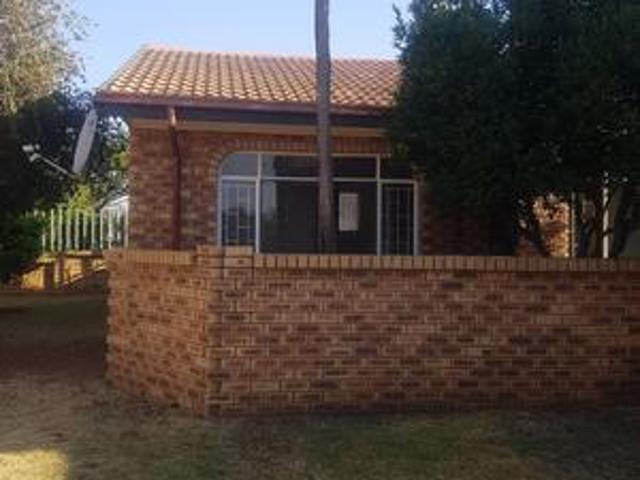 Apartment for rent in Mohlakeng, Gauteng