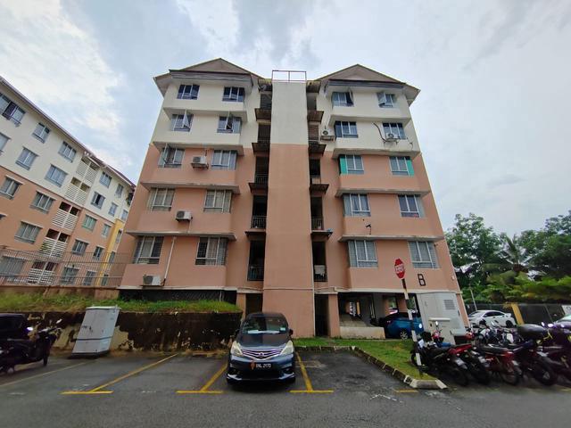 Apartment for sale in Kajang, Langat