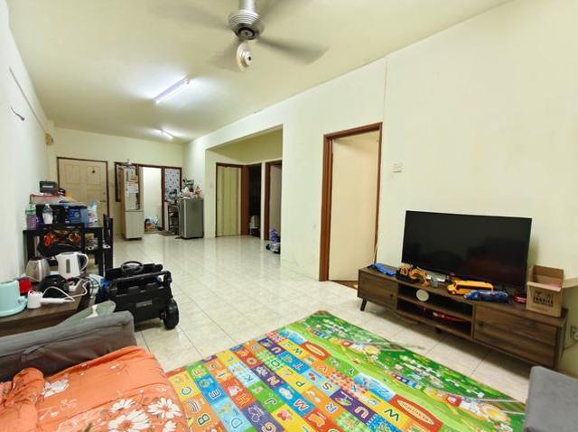 Apartment for sale in Country Heights Damansara, Kuala Lumpur