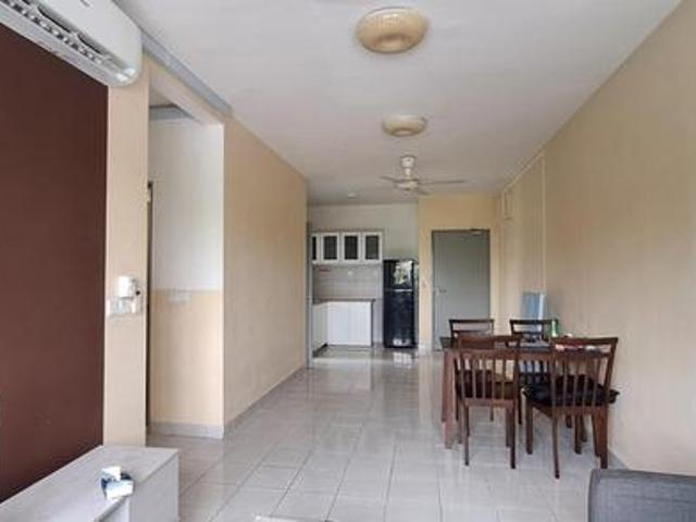 Apartment for rent in Pantai Apartment for rent in Pantai