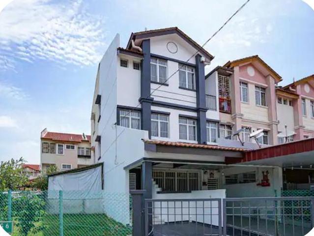 Townhouse for sale in Wellesley, Penang