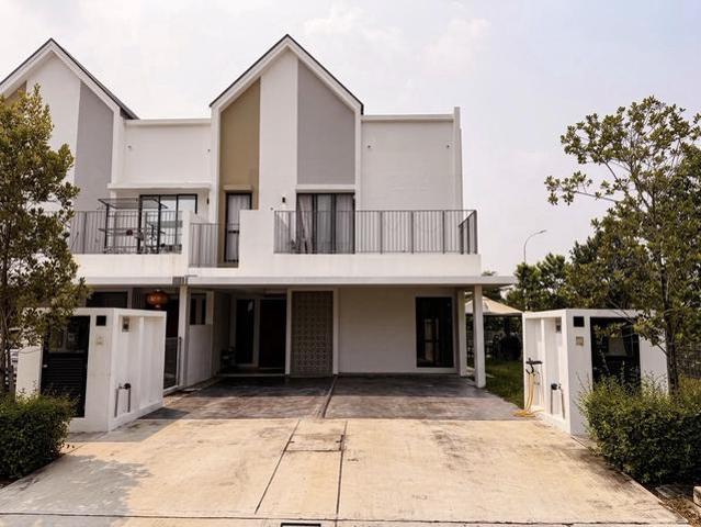 Townhouse for rent in Tanjong Sepat, Selangor