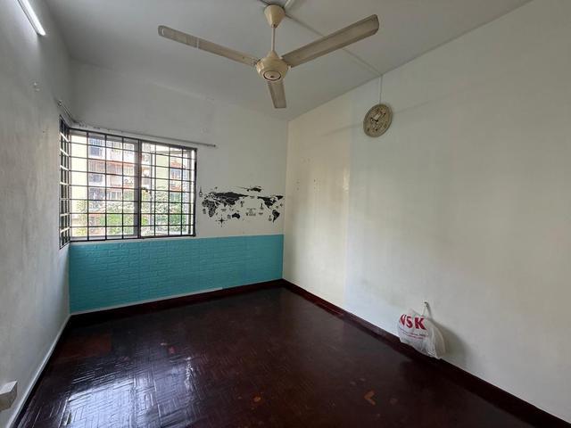 Apartment for sale in Country Heights Damansara, Kuala Lumpur